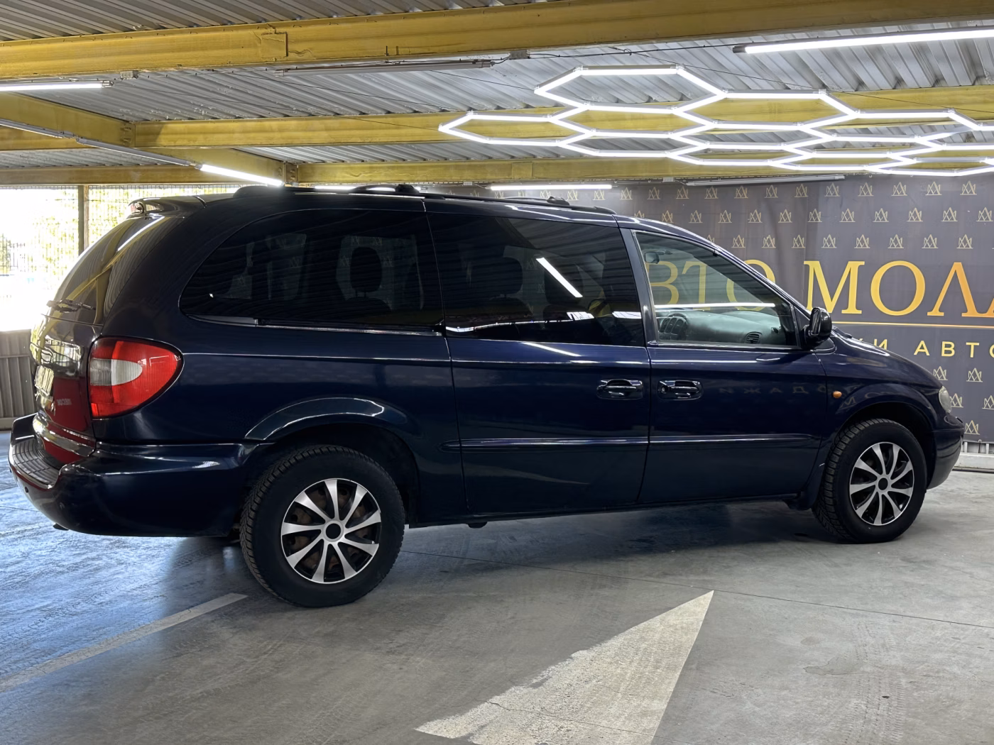 Chrysler Grand Voyager фото 9