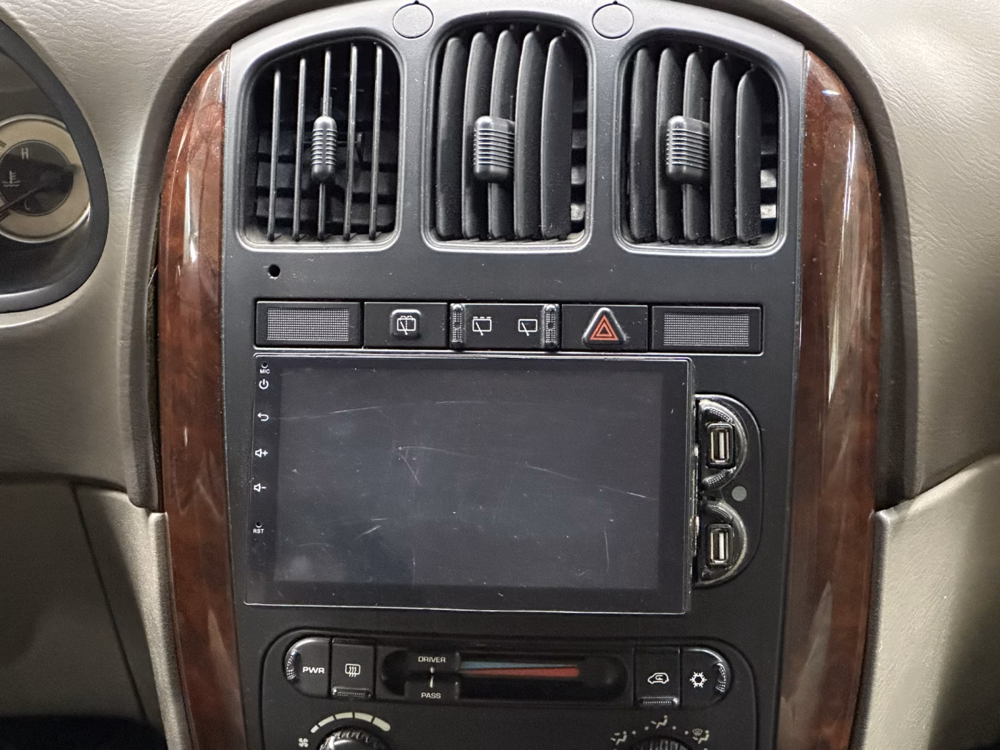 Chrysler Grand Voyager фото 14