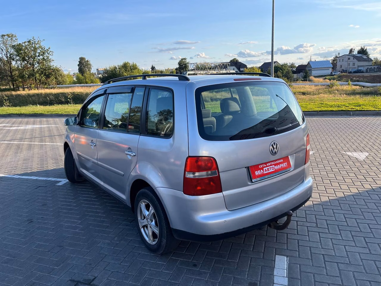 Volkswagen Touran фото 7