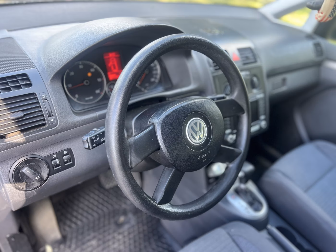Volkswagen Touran фото 5
