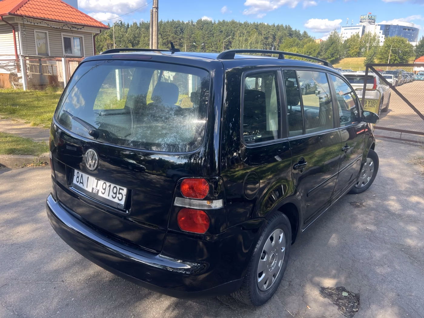 Volkswagen Touran фото 16