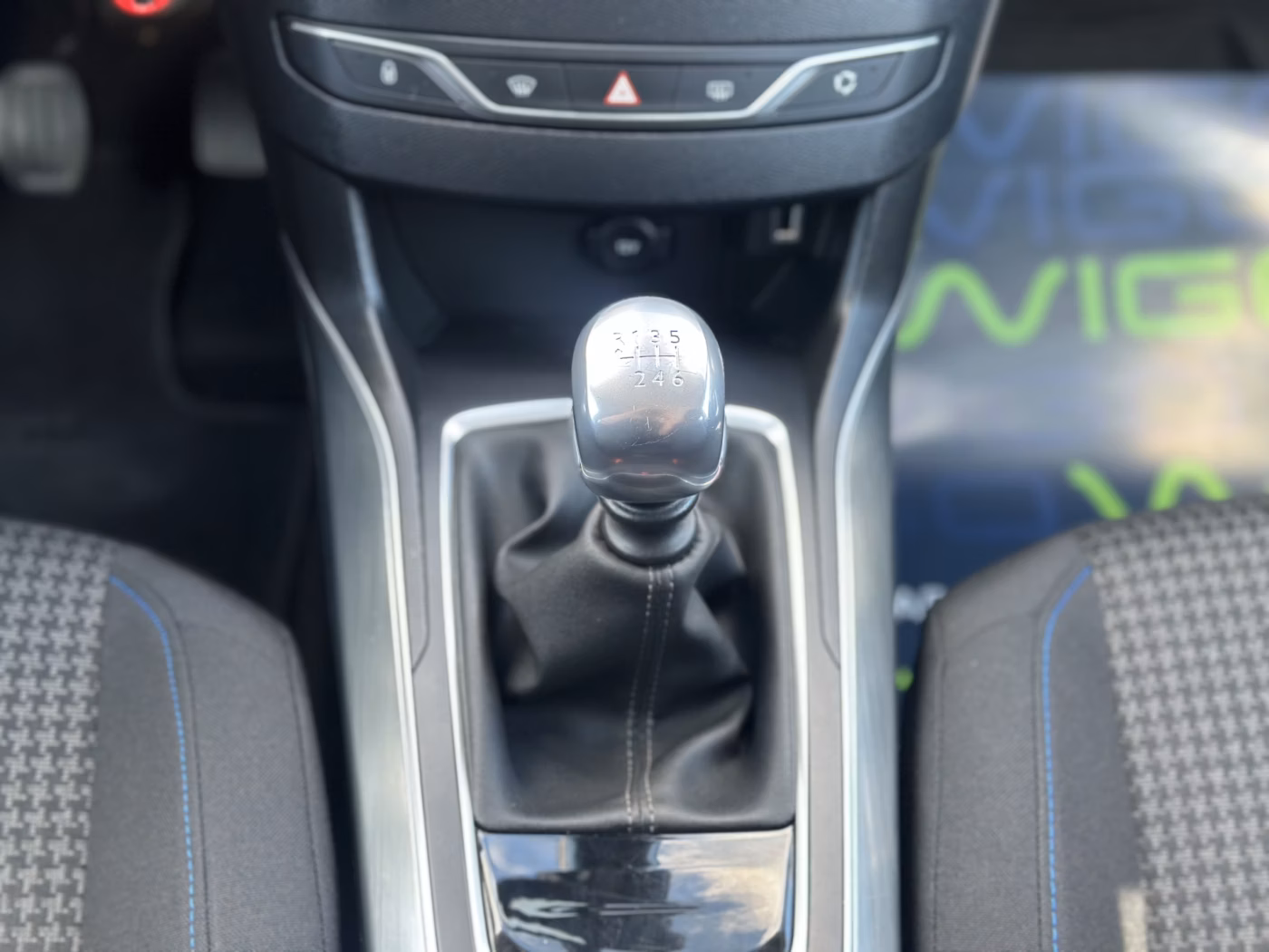 Peugeot 308 фото 15