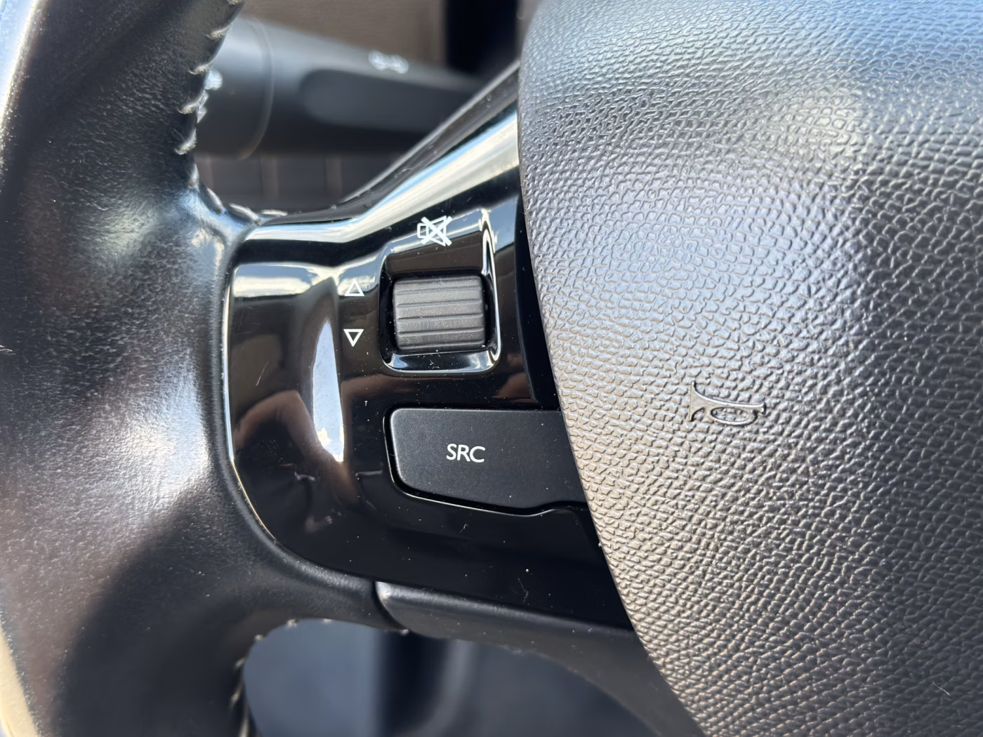 Peugeot 308 фото 21