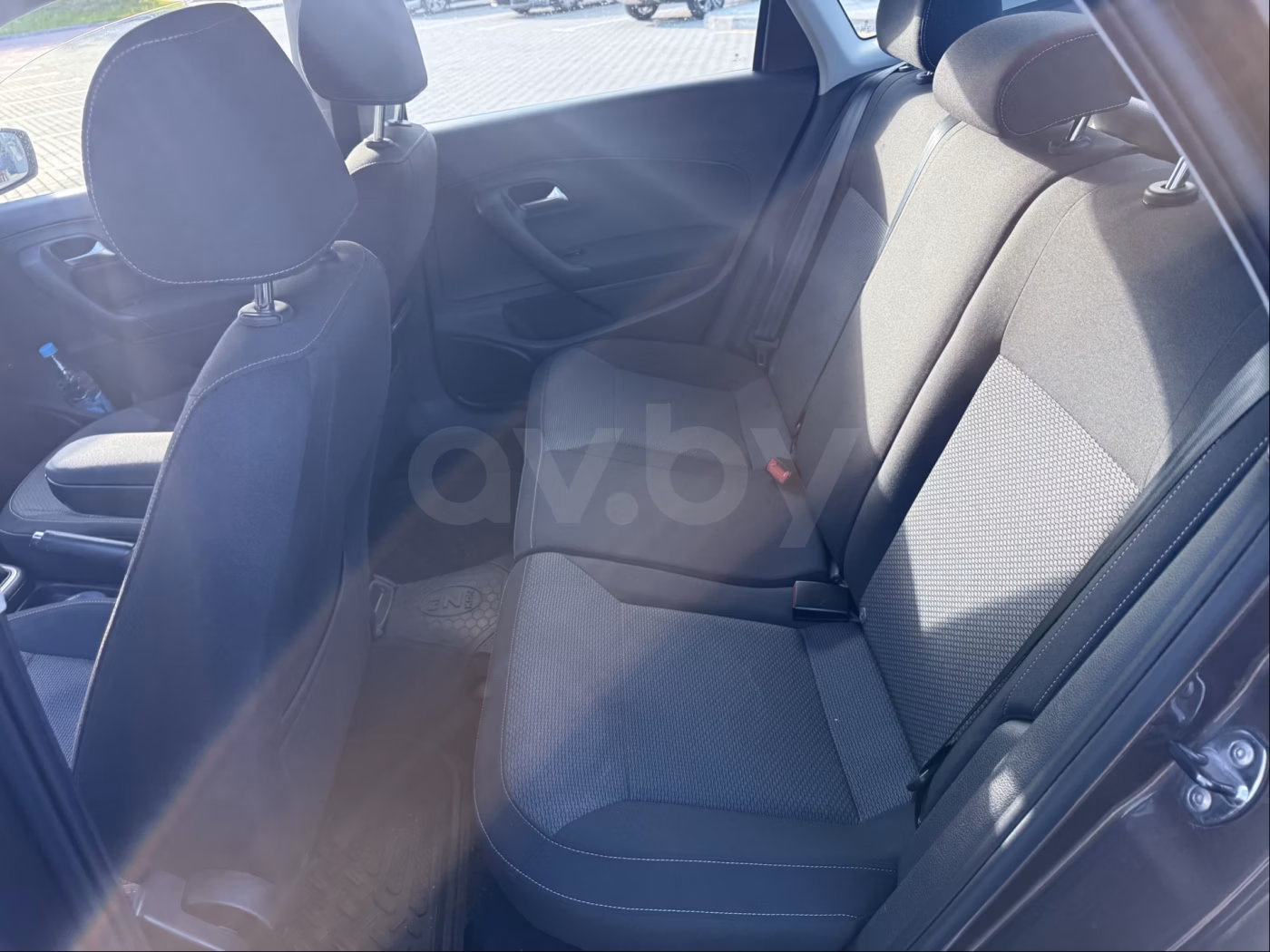Volkswagen Polo Sedan фото 7