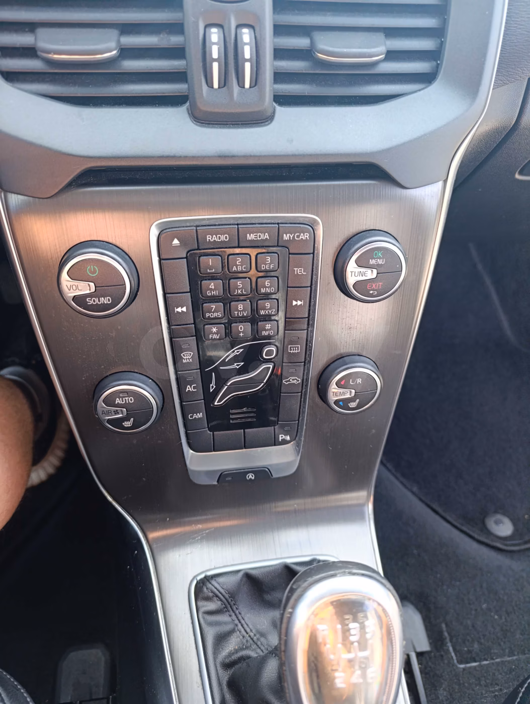 Volvo V40 фото 19