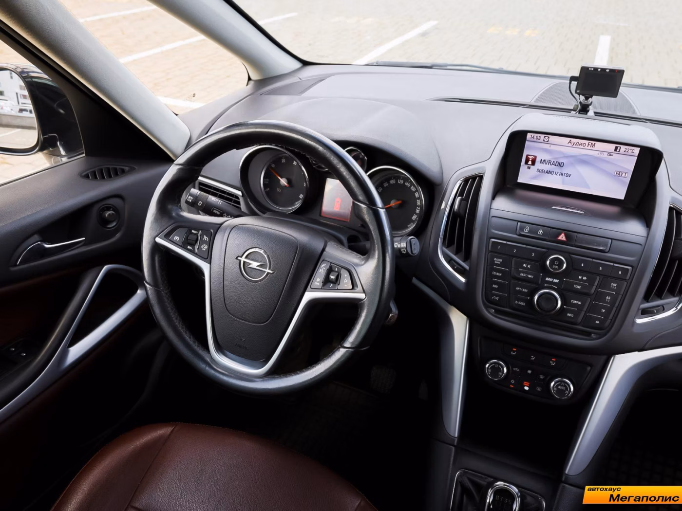 Opel Zafira фото 7
