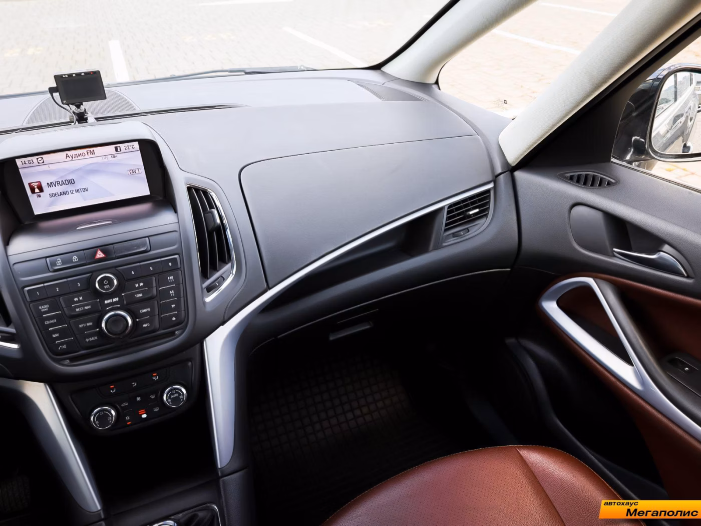 Opel Zafira фото 8