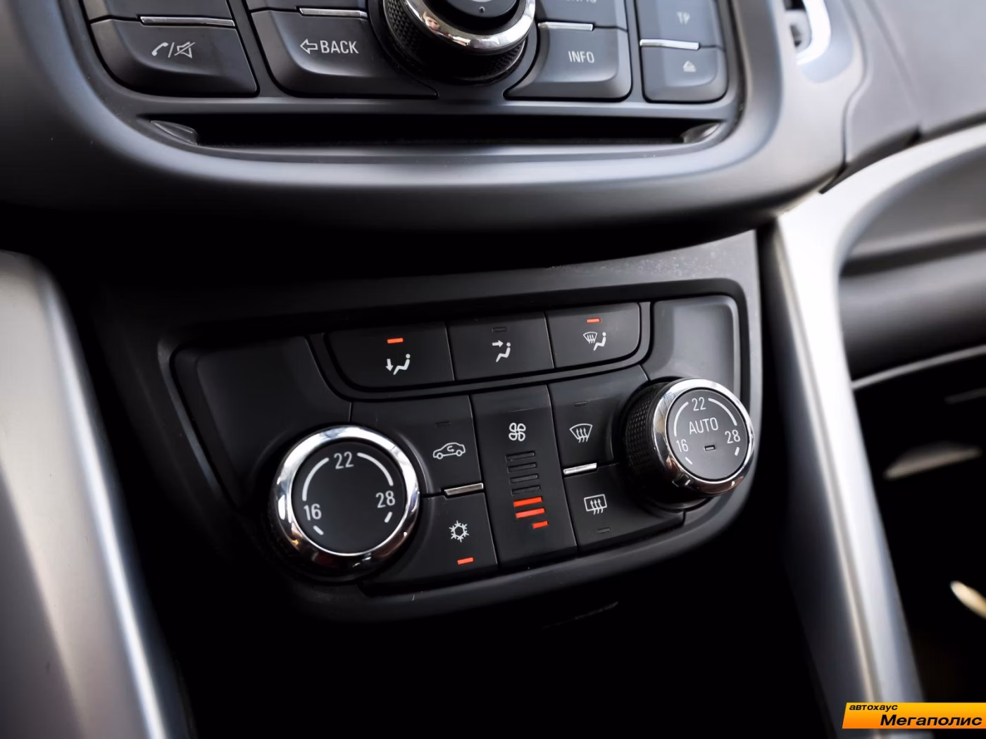Opel Zafira фото 15