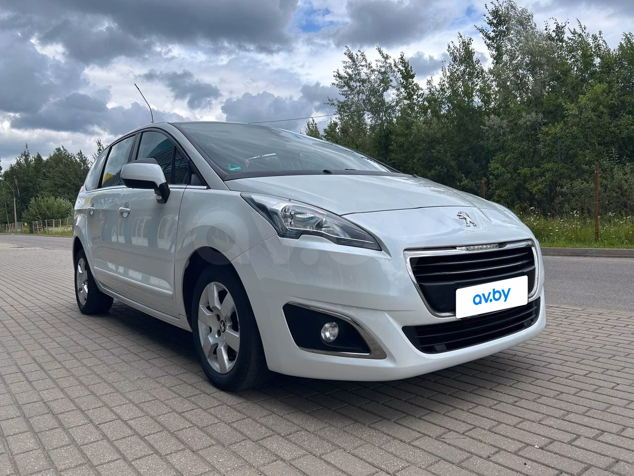 Peugeot 5008 фото 2