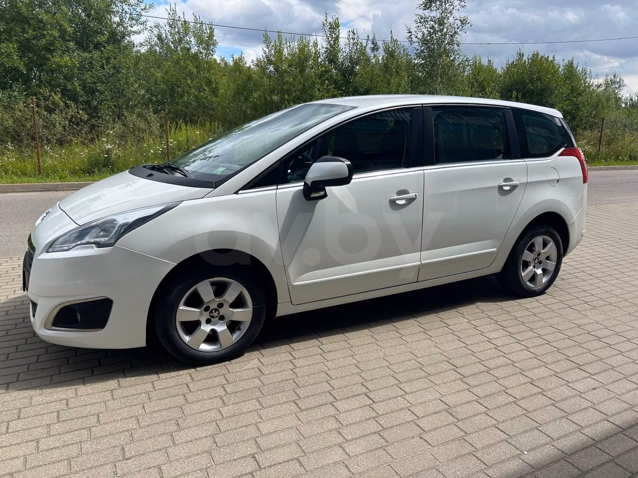Peugeot 5008 фото 3