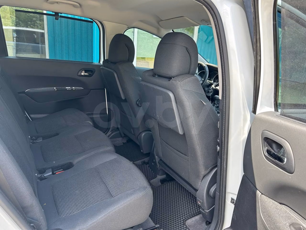 Peugeot 5008 фото 8