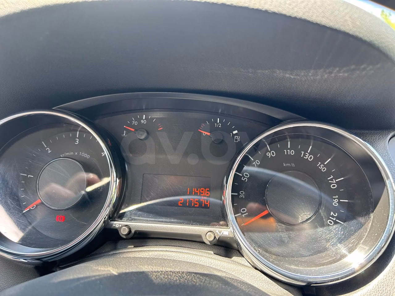 Peugeot 5008 фото 11
