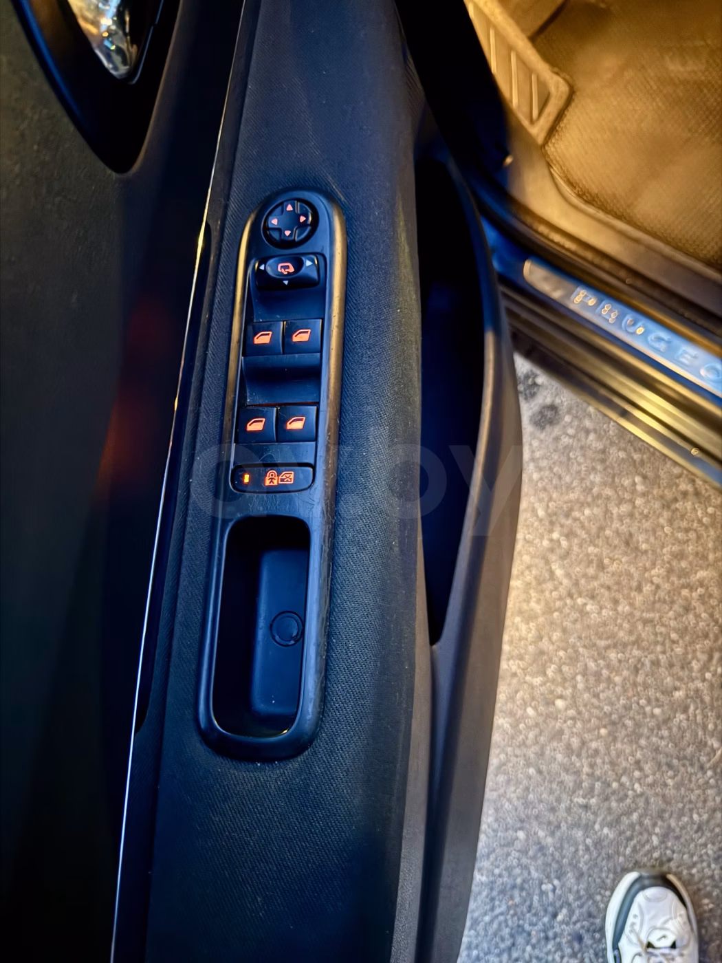 Peugeot 5008 фото 8