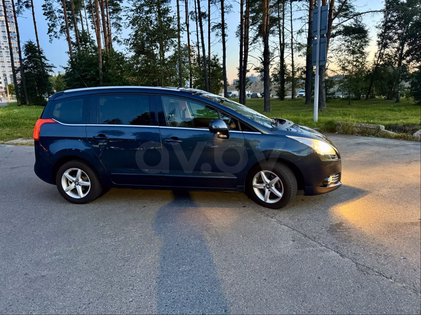 Peugeot 5008 фото 3