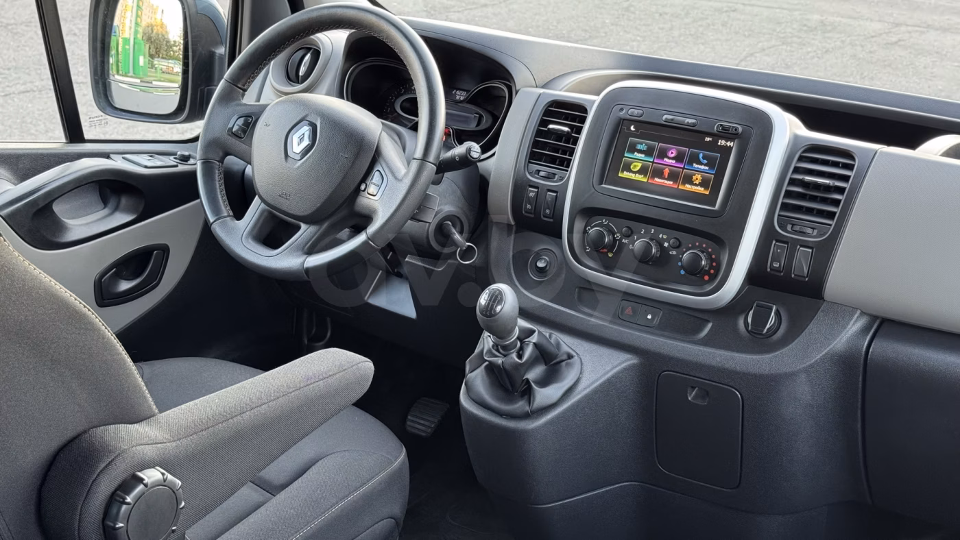 Renault Trafic фото 9
