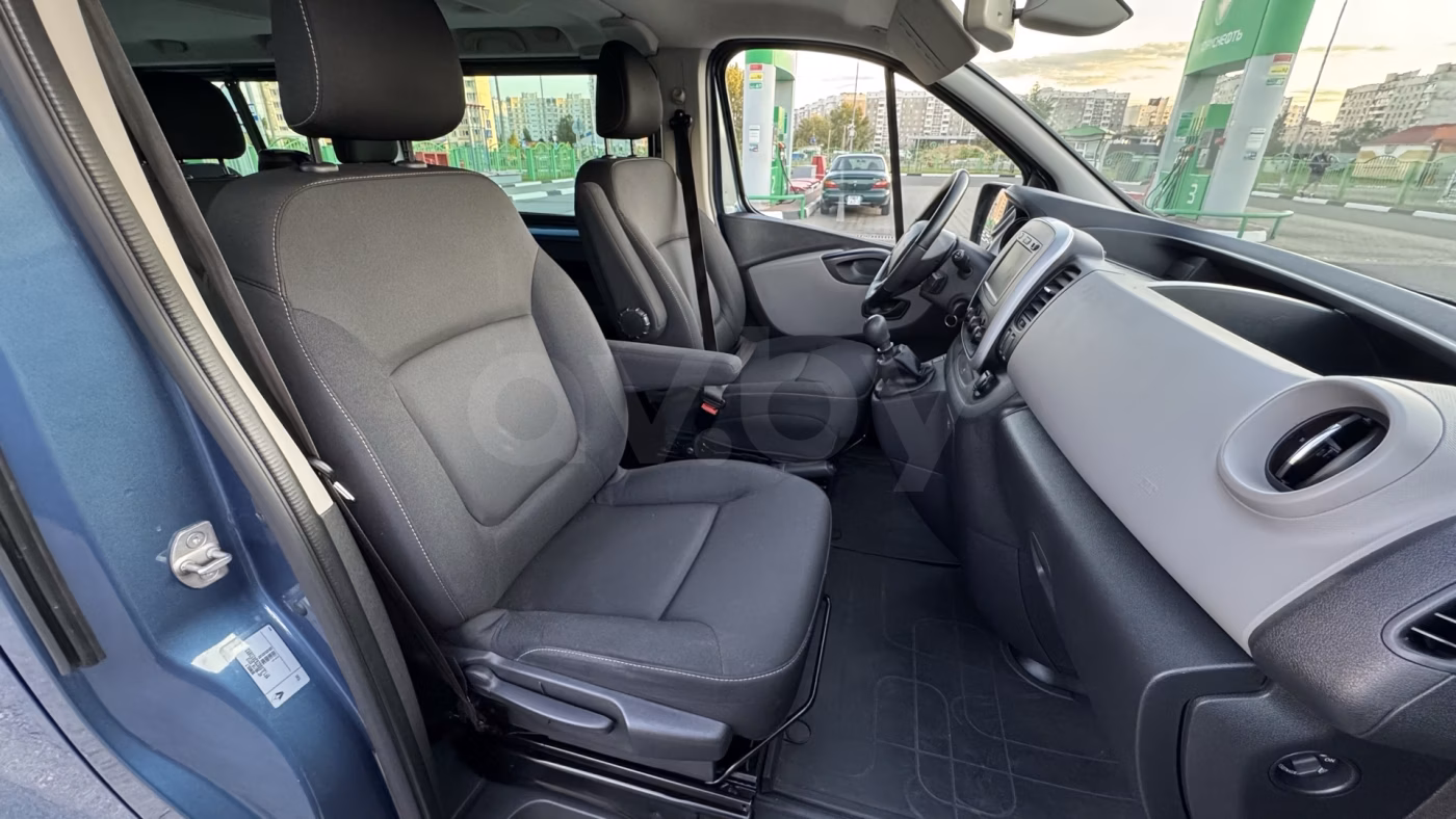 Renault Trafic фото 11