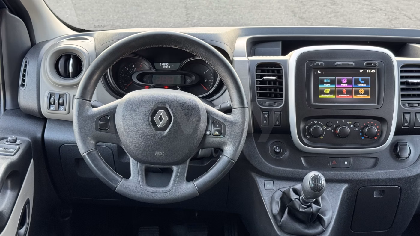 Renault Trafic фото 13