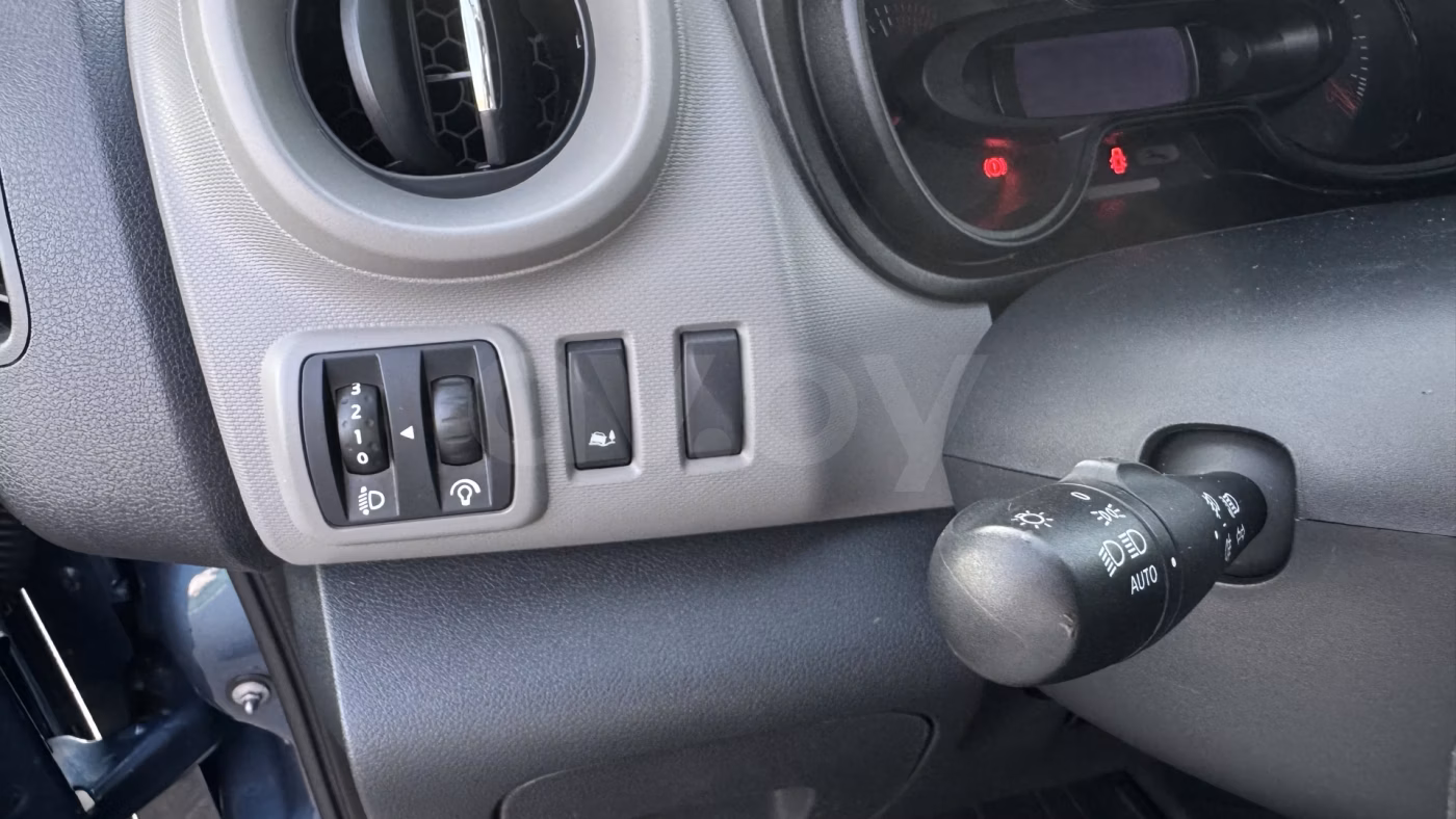 Renault Trafic фото 16