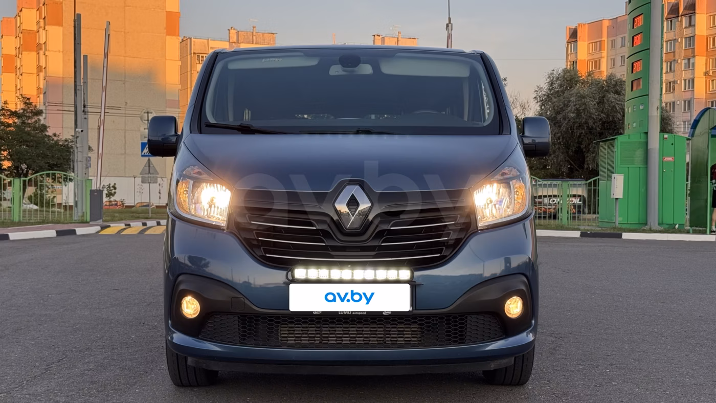 Renault Trafic фото 8