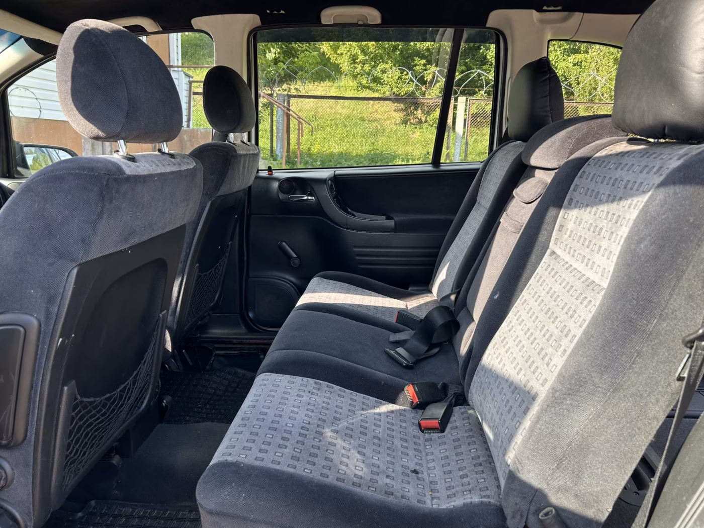 Opel Zafira фото 11
