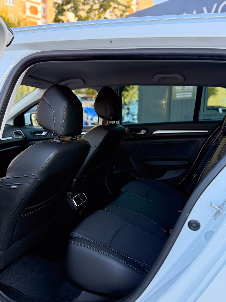 Renault Megane фото 10