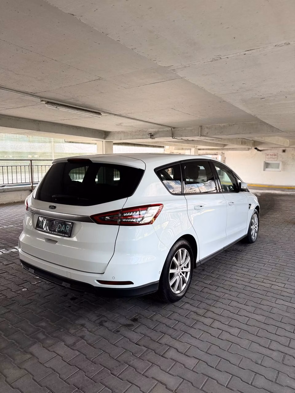 Ford S-MAX фото 7