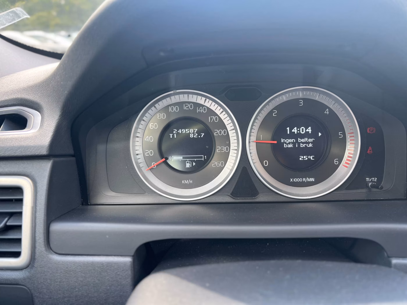 Volvo V70 фото 15
