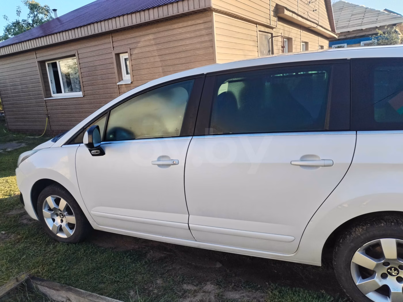 Peugeot 5008 фото 7