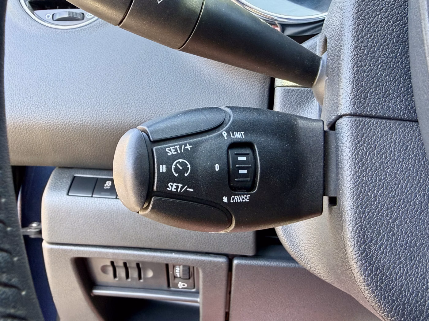 Peugeot 5008 фото 26