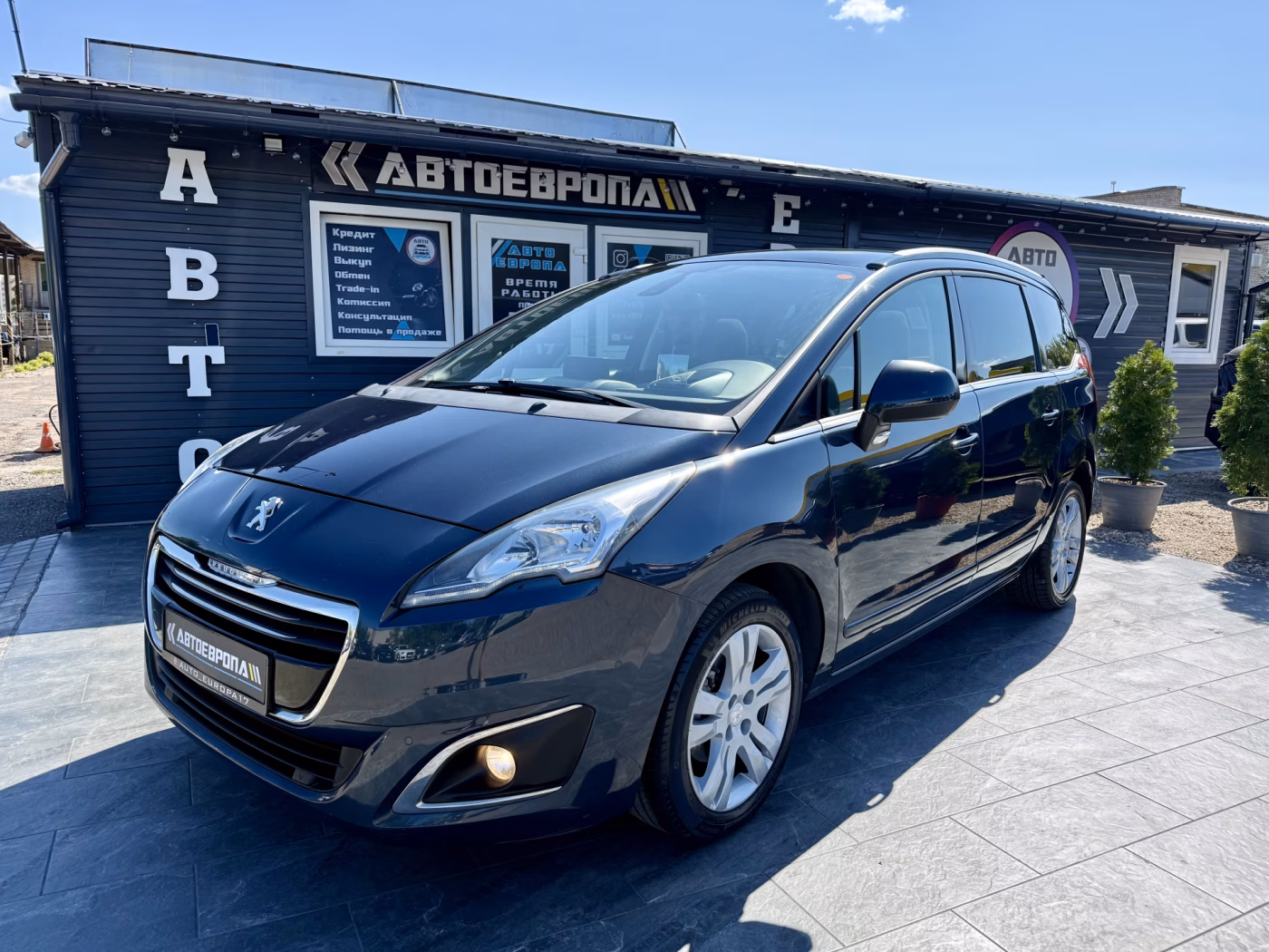 Peugeot 5008 фото 2