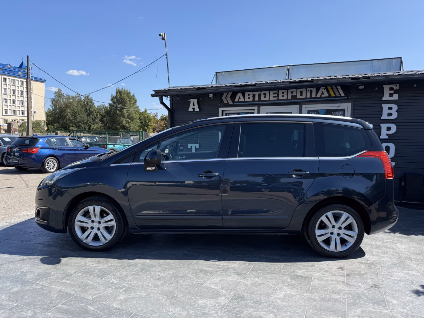 Peugeot 5008 фото 9