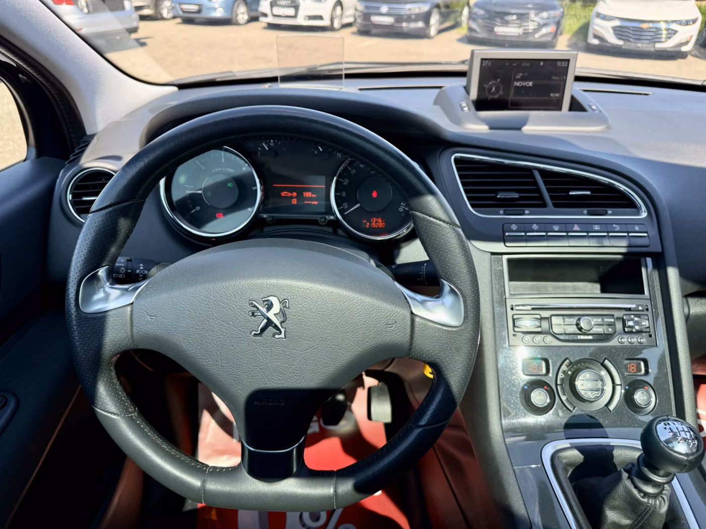 Peugeot 5008 фото 19
