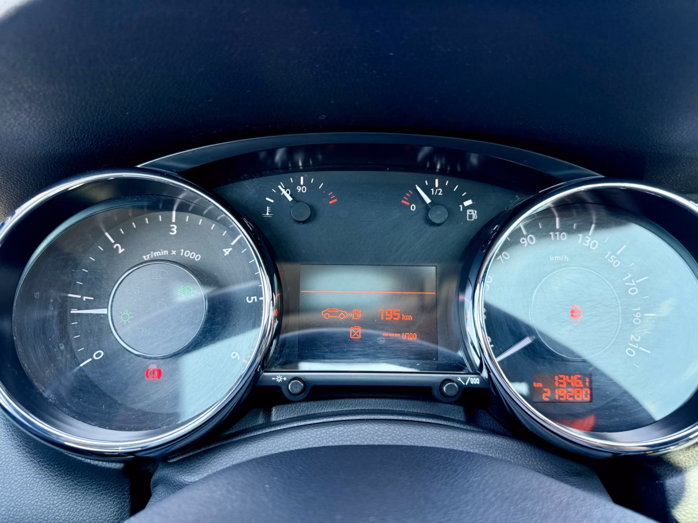 Peugeot 5008 фото 22