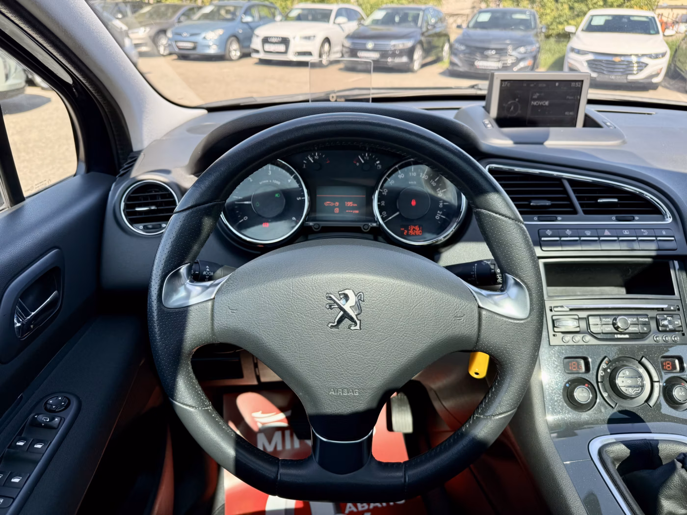 Peugeot 5008 фото 21