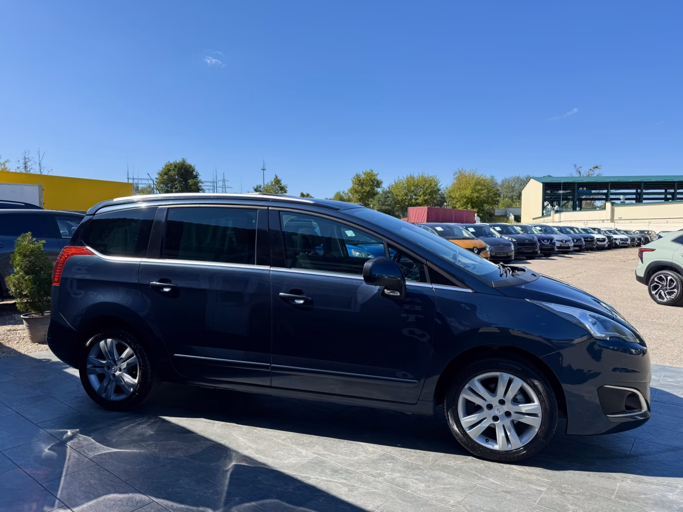 Peugeot 5008 фото 5