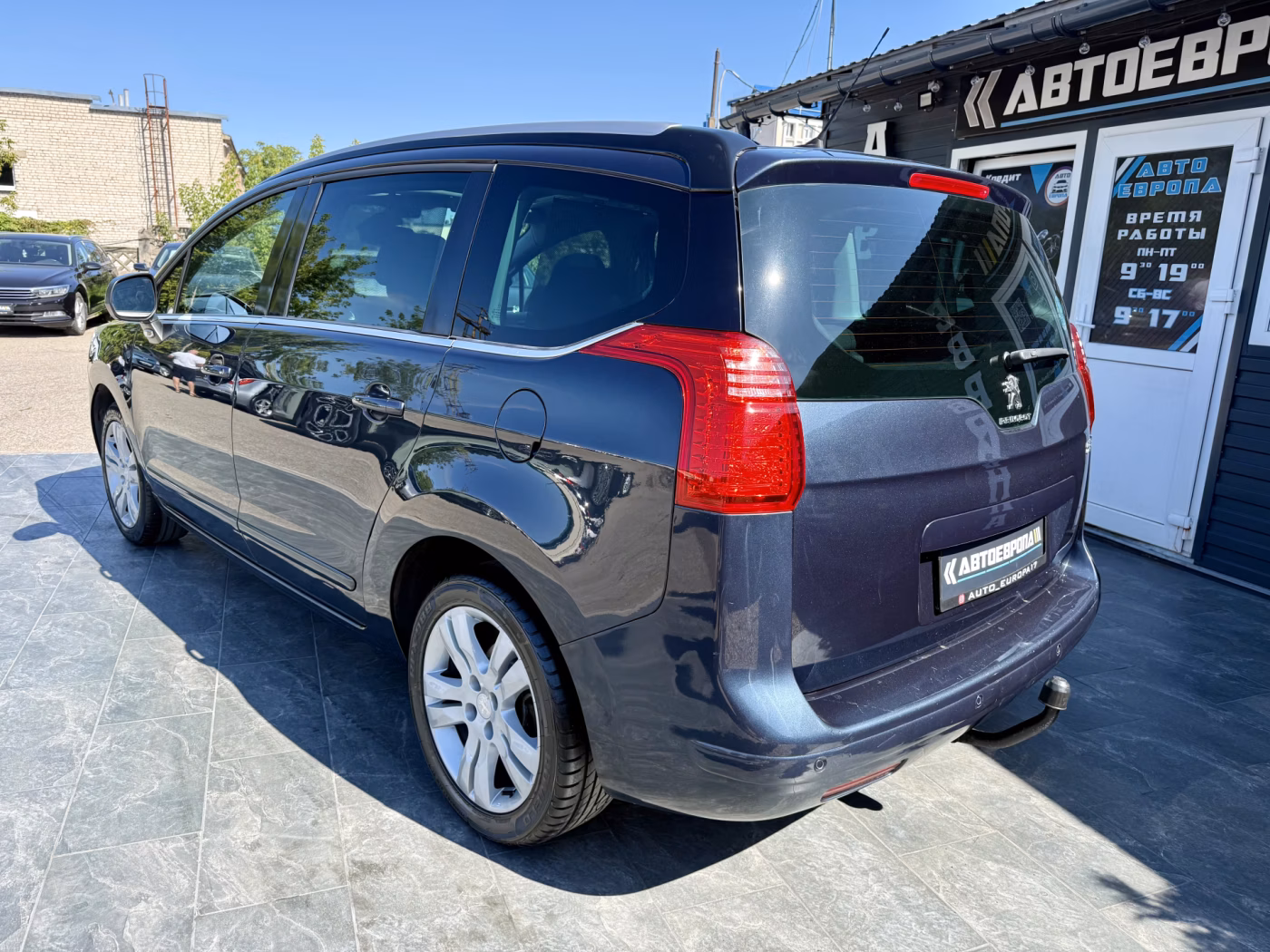 Peugeot 5008 фото 8
