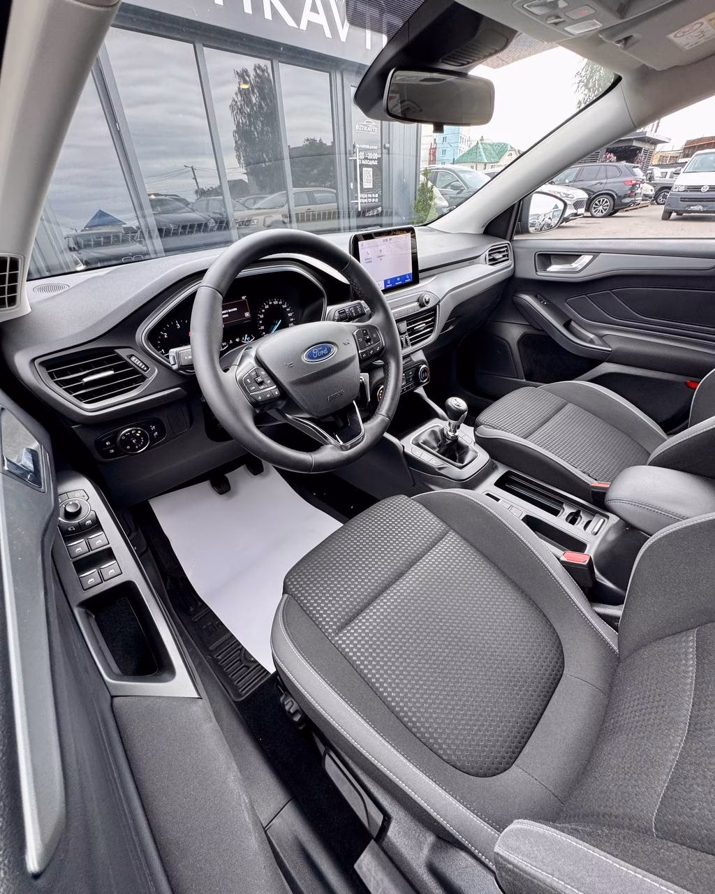Ford Focus фото 10