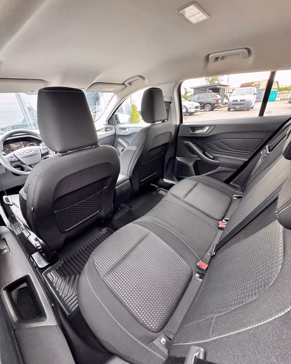 Ford Focus фото 11