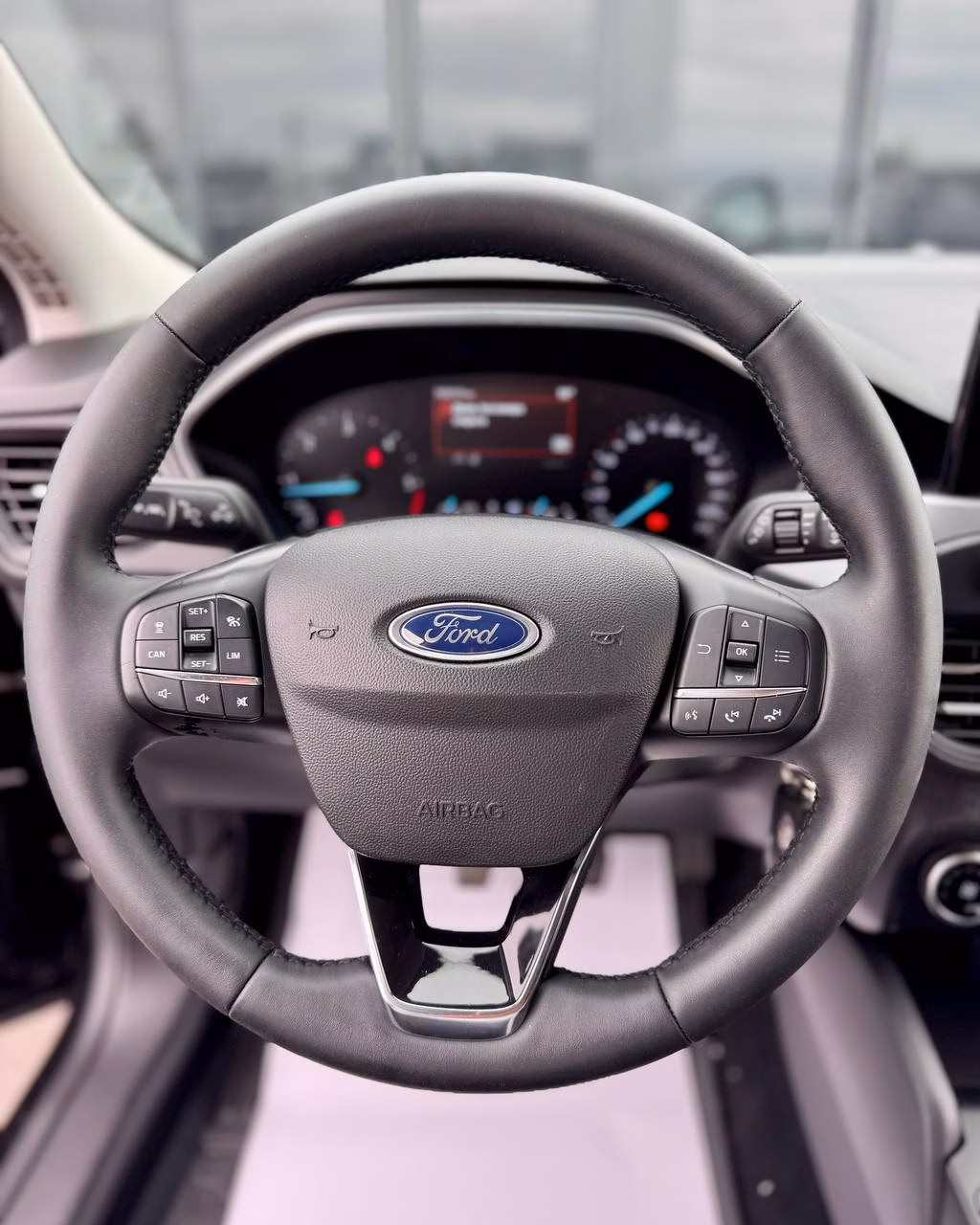 Ford Focus фото 15
