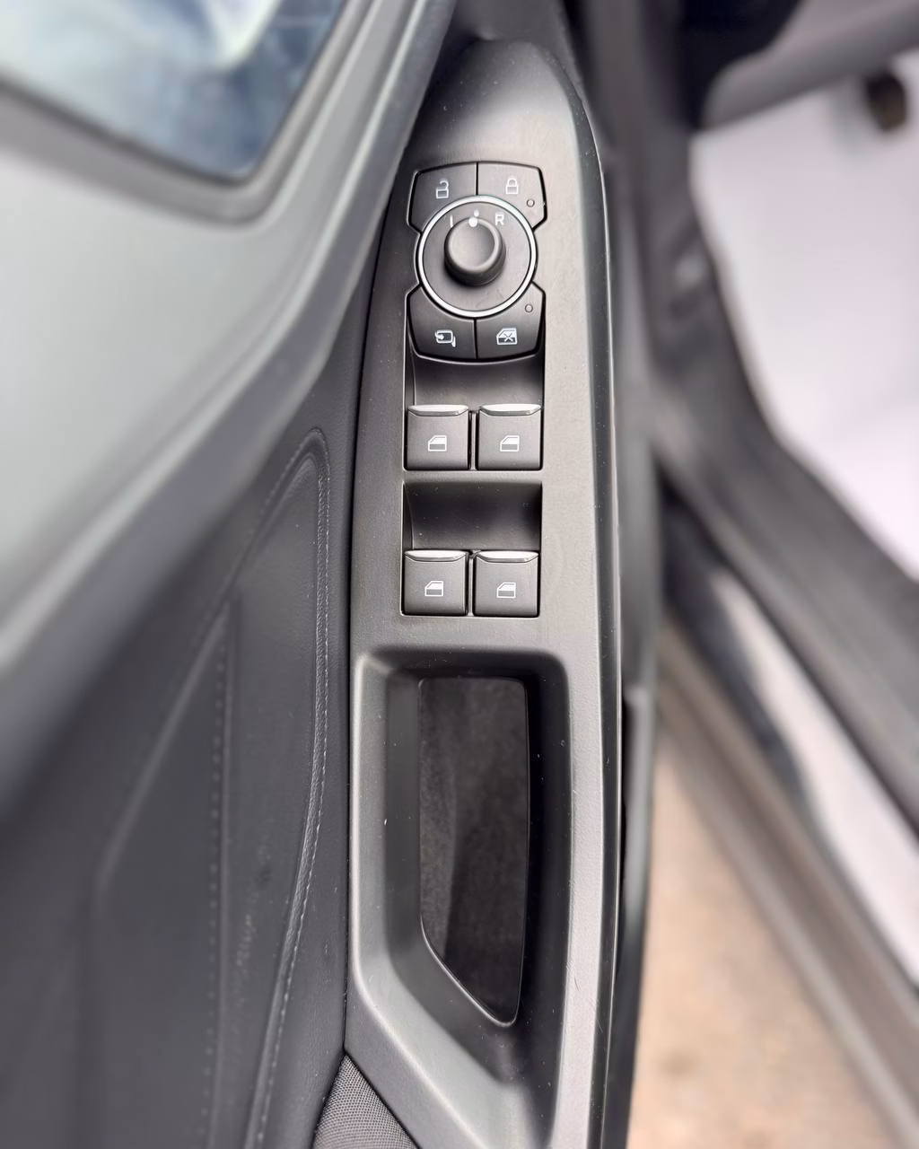 Ford Focus фото 18