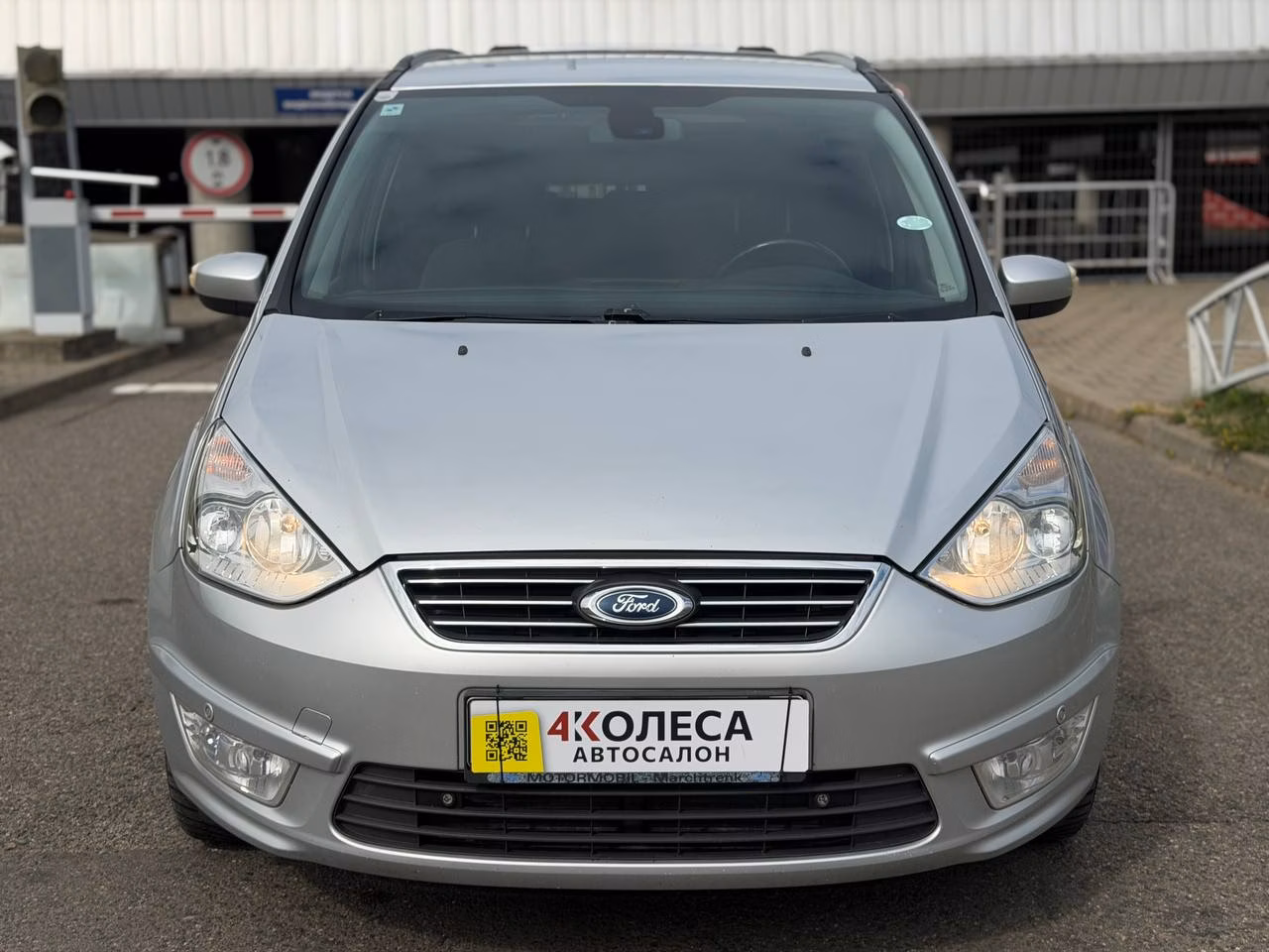 Ford Galaxy фото 2