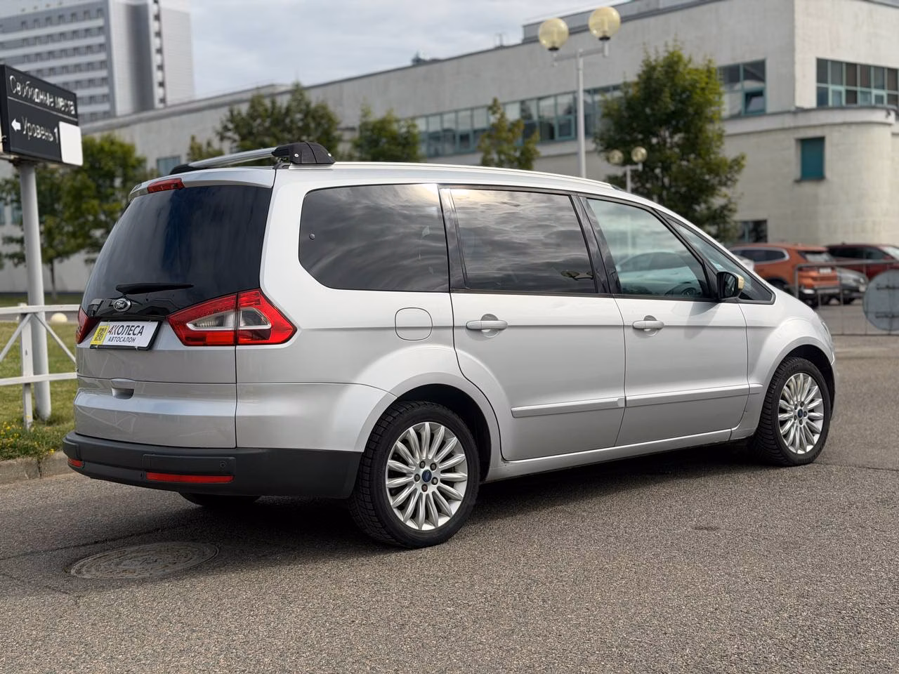 Ford Galaxy фото 4