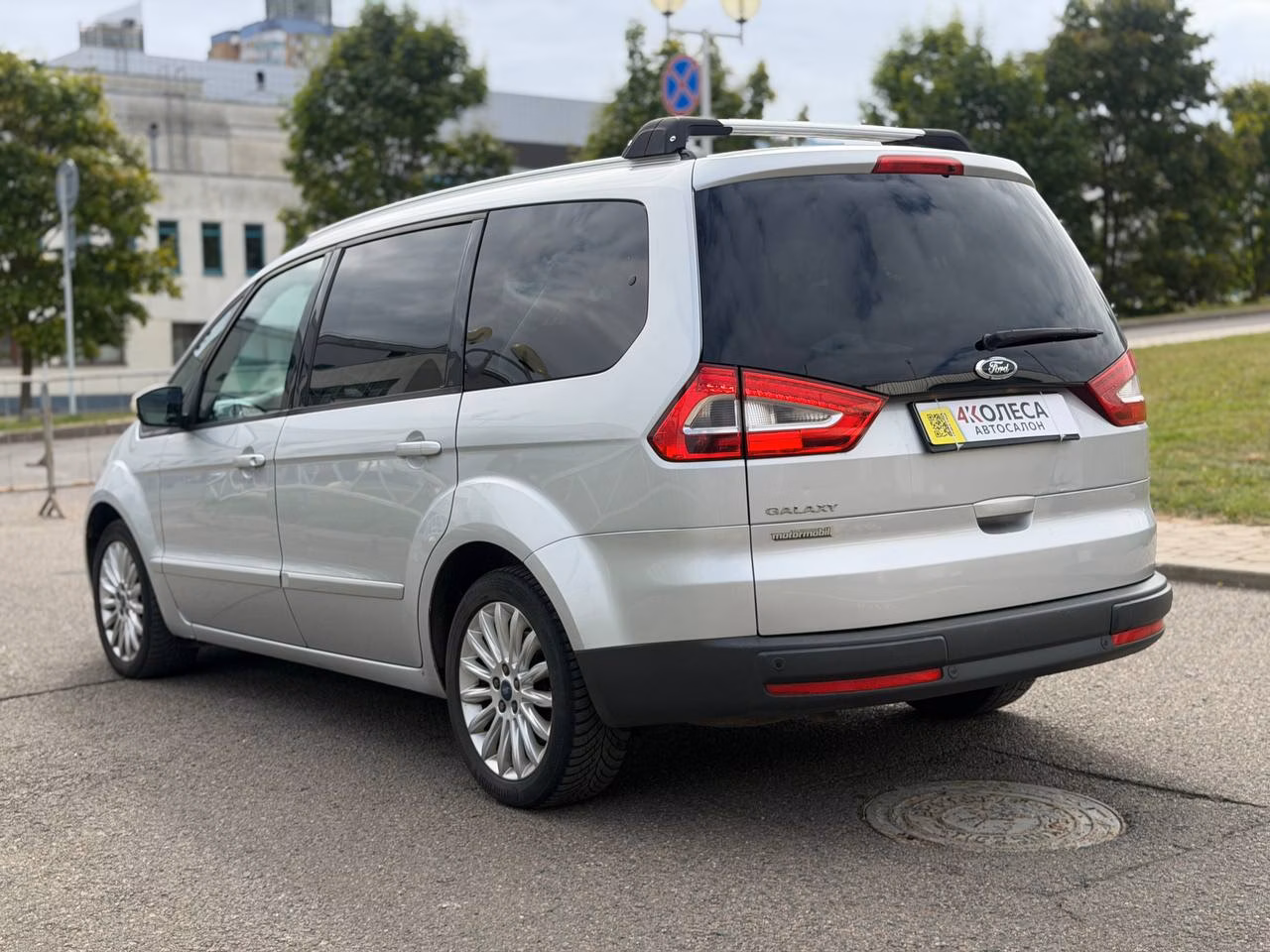 Ford Galaxy фото 6