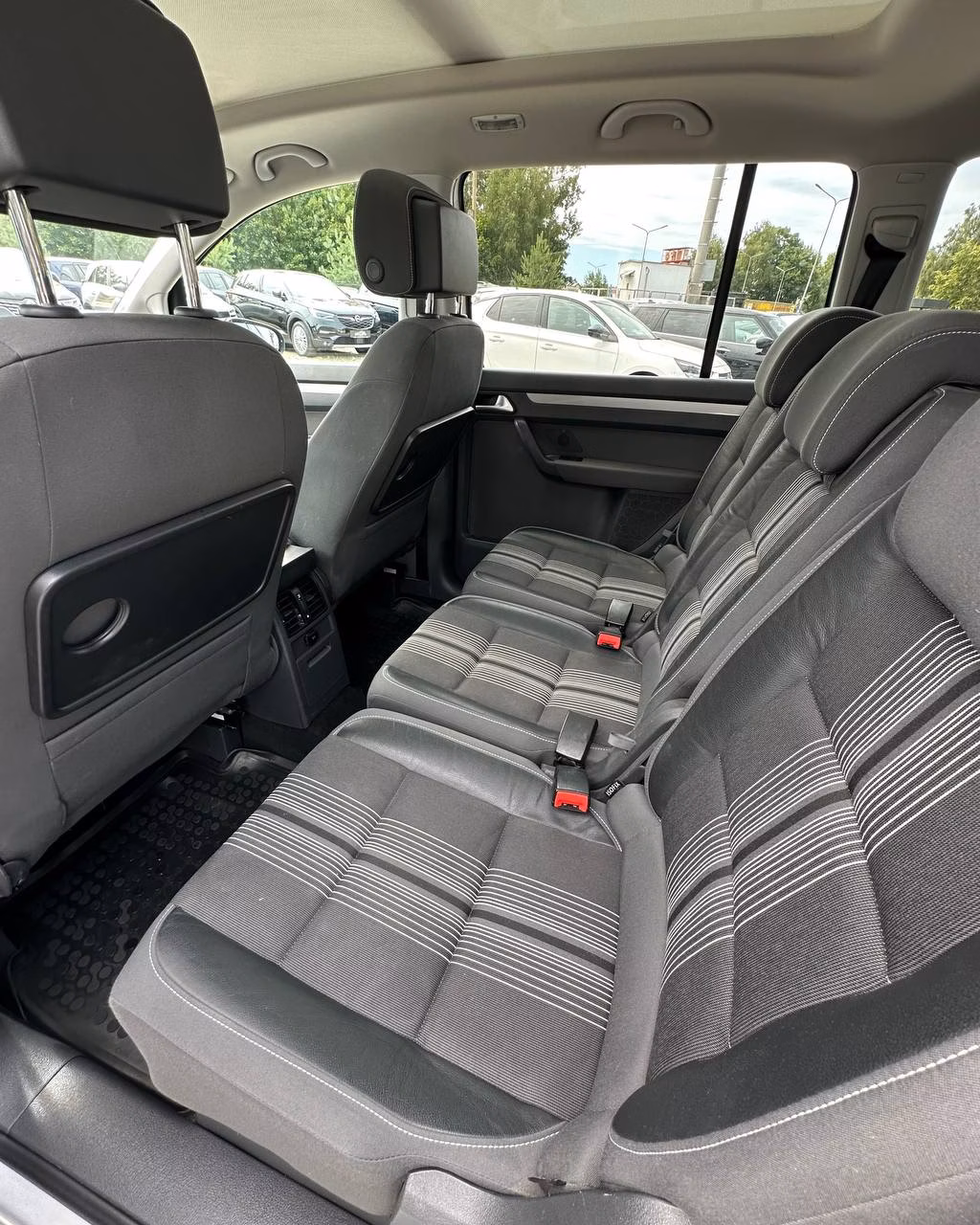 Volkswagen Touran фото 10