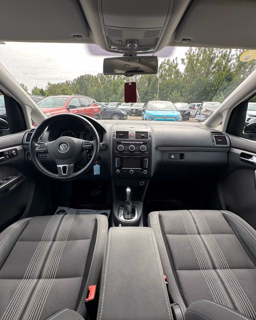 Volkswagen Touran фото 11