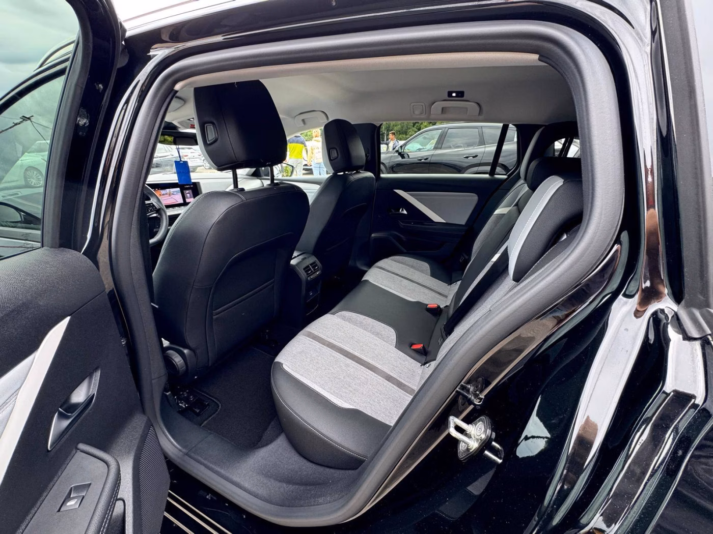 Opel Astra фото 4