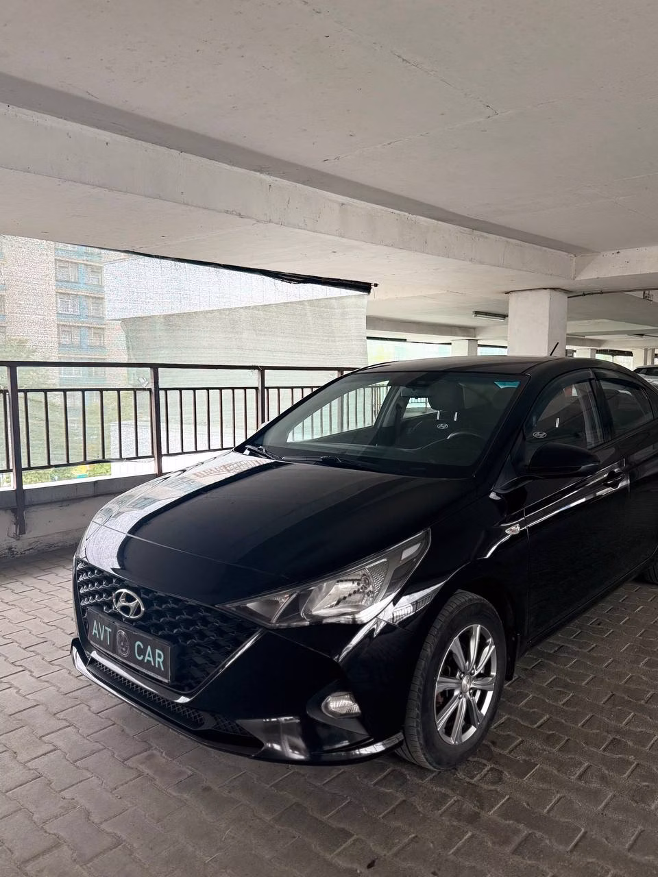 Hyundai Accent фото 3