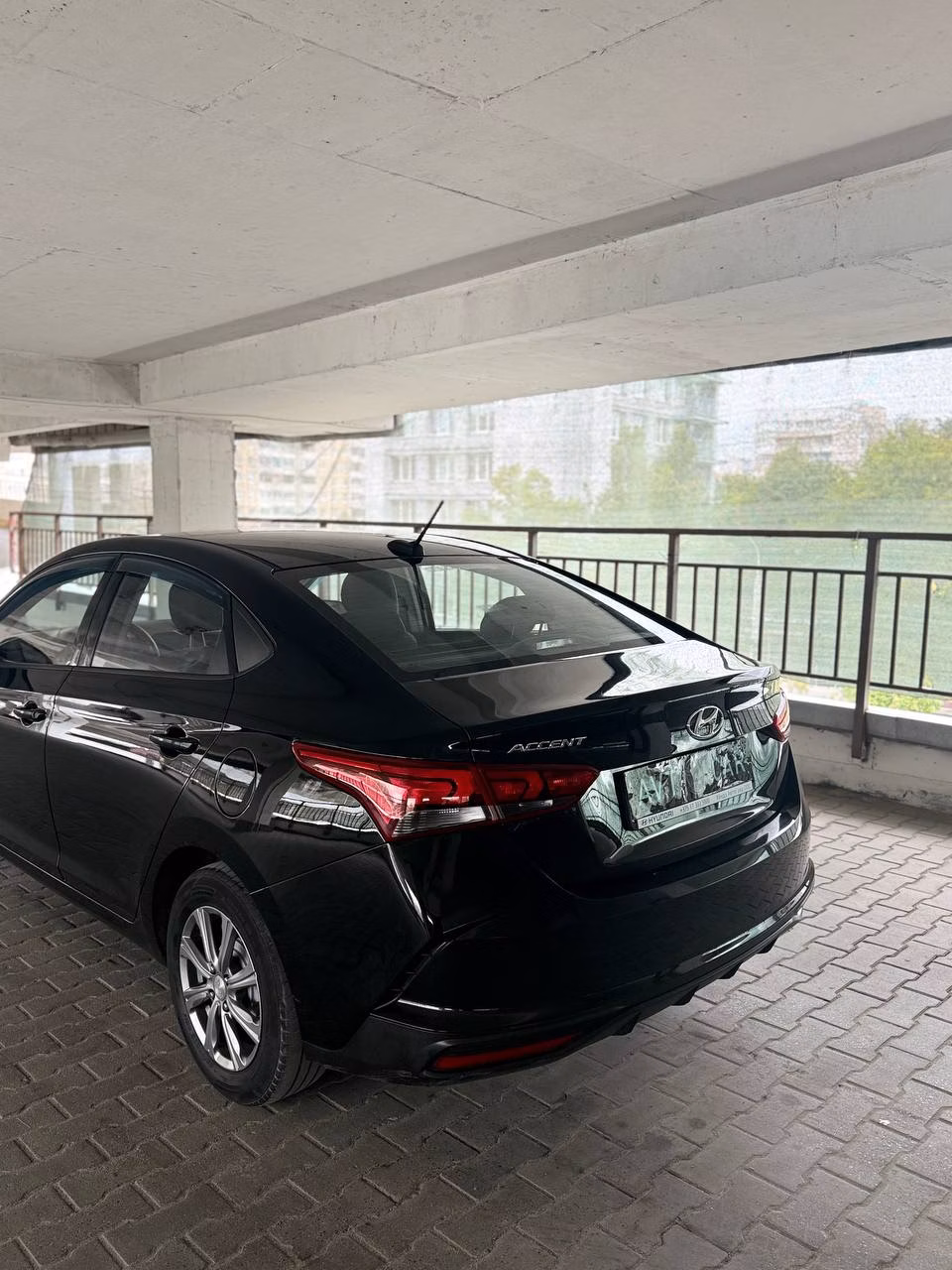 Hyundai Accent фото 5