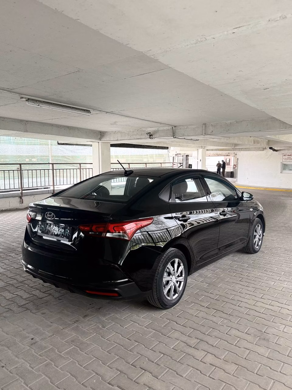 Hyundai Accent фото 8