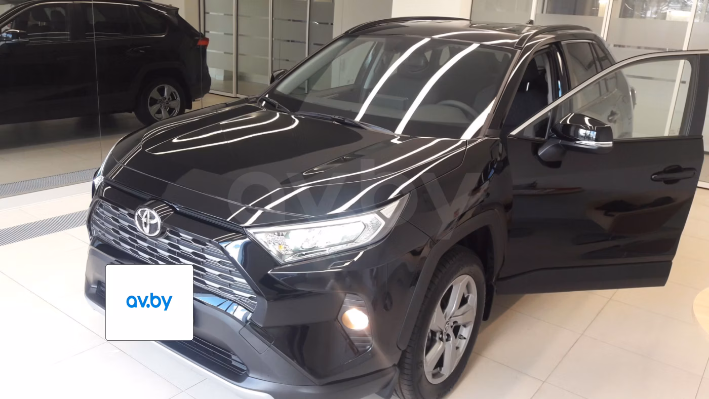 Toyota RAV4 фото 2
